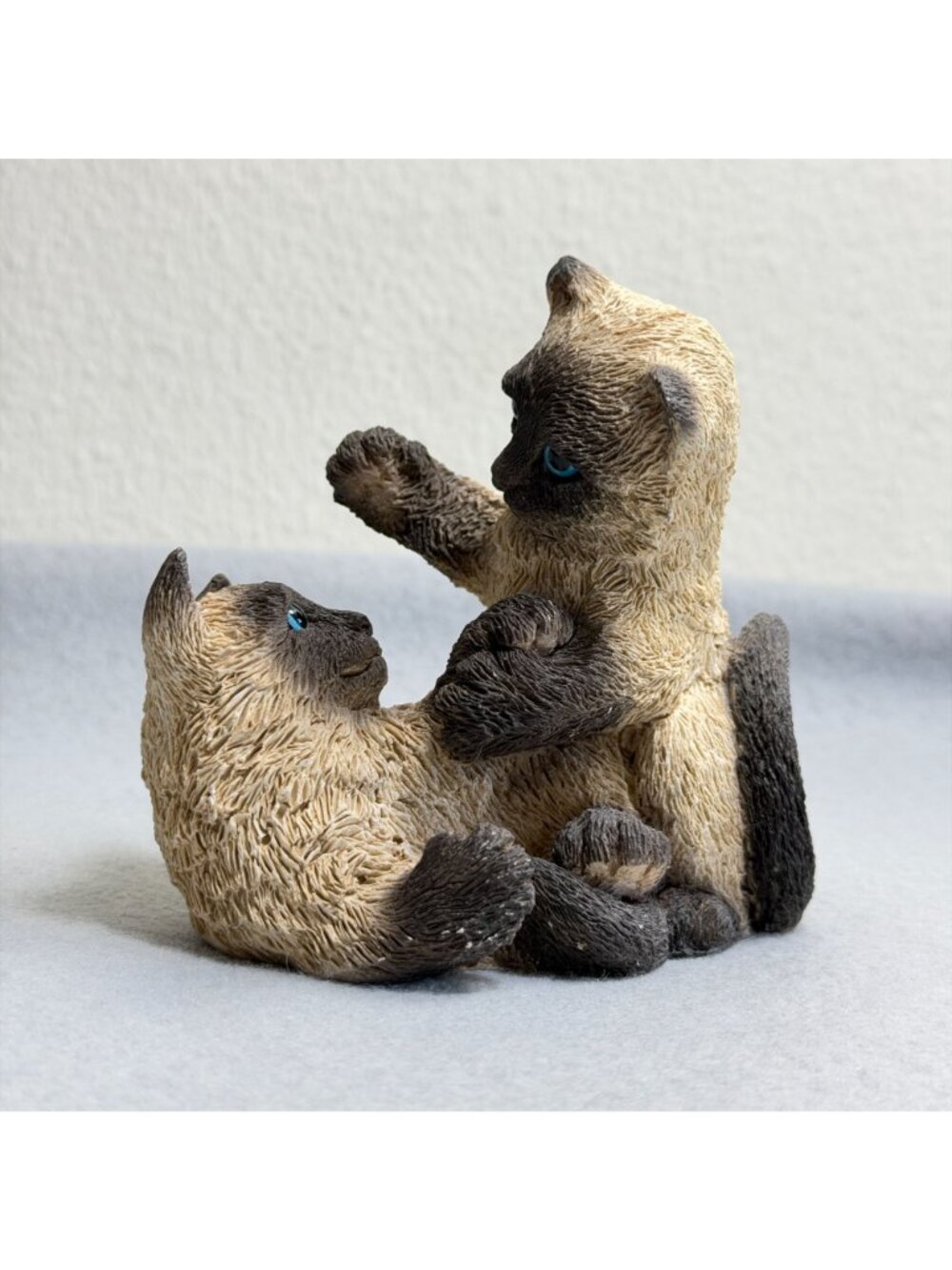Vintage Stone Critters SC-368 Siamese Kittens Playing Figurine 1996 USA - Picture 4 of 14